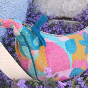 Sac demi-lune artisanal patch exotique fait main édition limitée